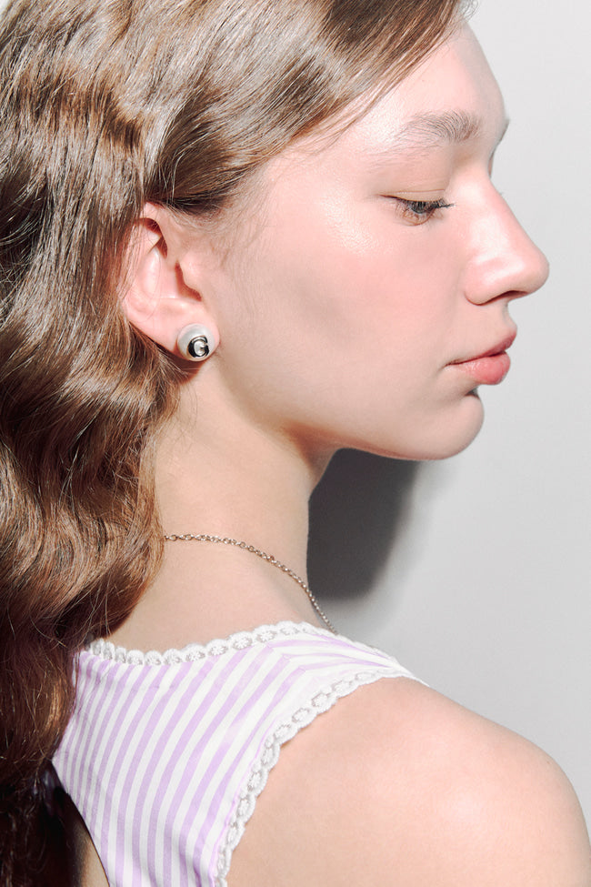 GW SINGLE PEARL EARRINGS