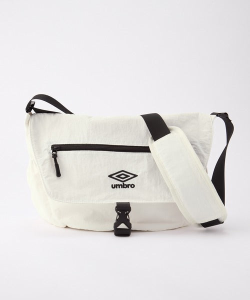 Umbro 刺繡尼龍斜背包