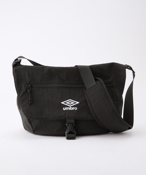 Umbro 刺繡尼龍斜背包